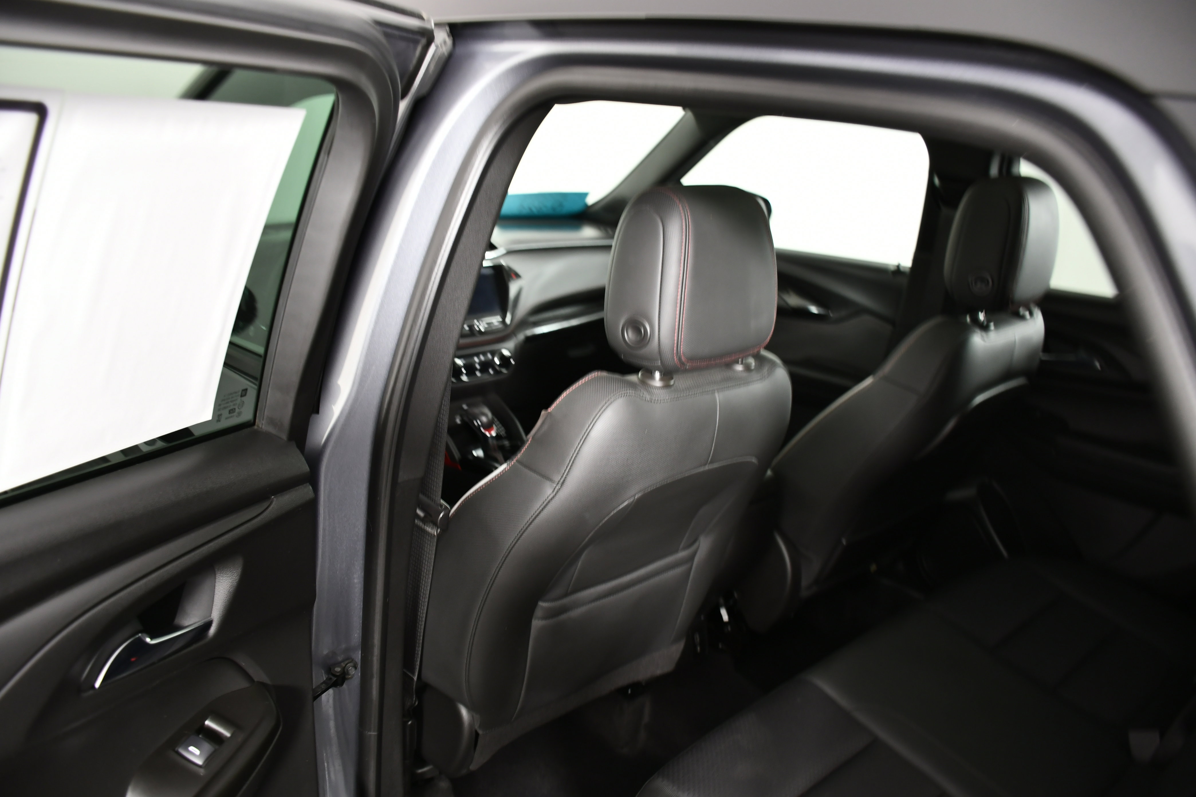 Used 2021 Chevrolet TrailBlazer RS w/ Sun and Liftgate Package image 47