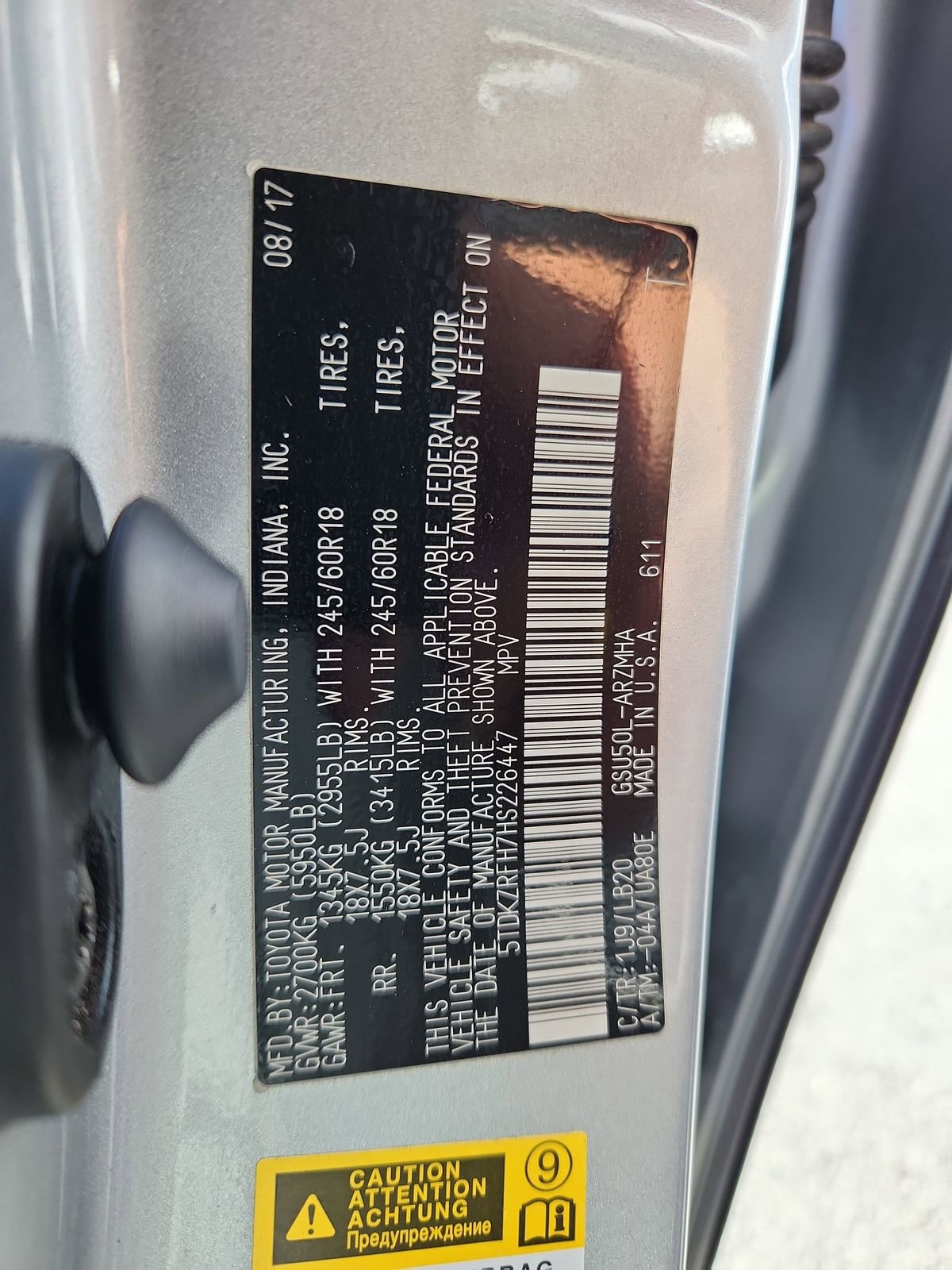 Used 2017 Toyota Highlander XLE w/ Carpet Mat Package image 19