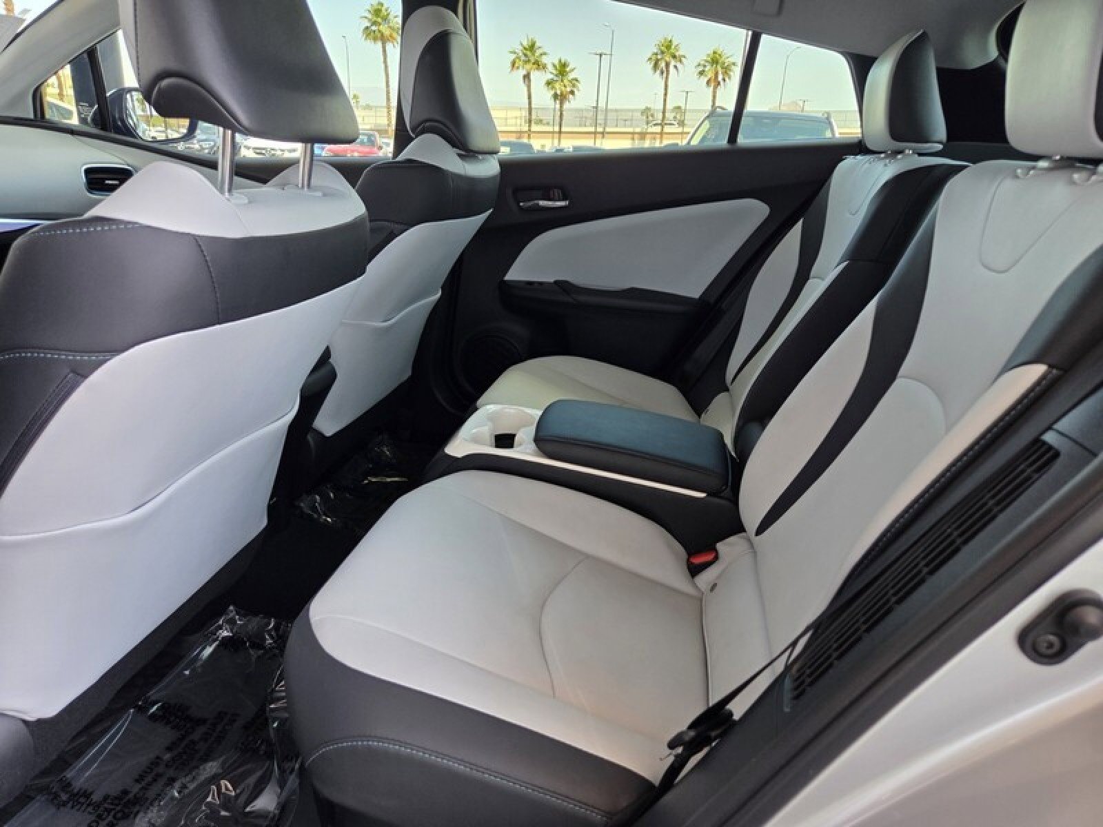 Used 2017 Toyota Prius Prime Premium FWD image 14