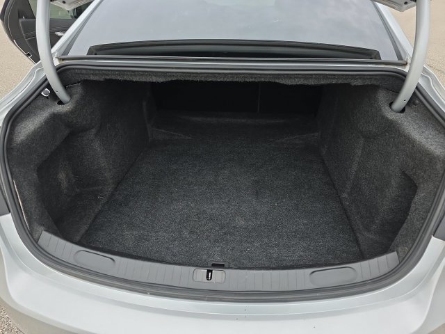 Used 2016 Chevrolet Impala LTZ FWD image 28