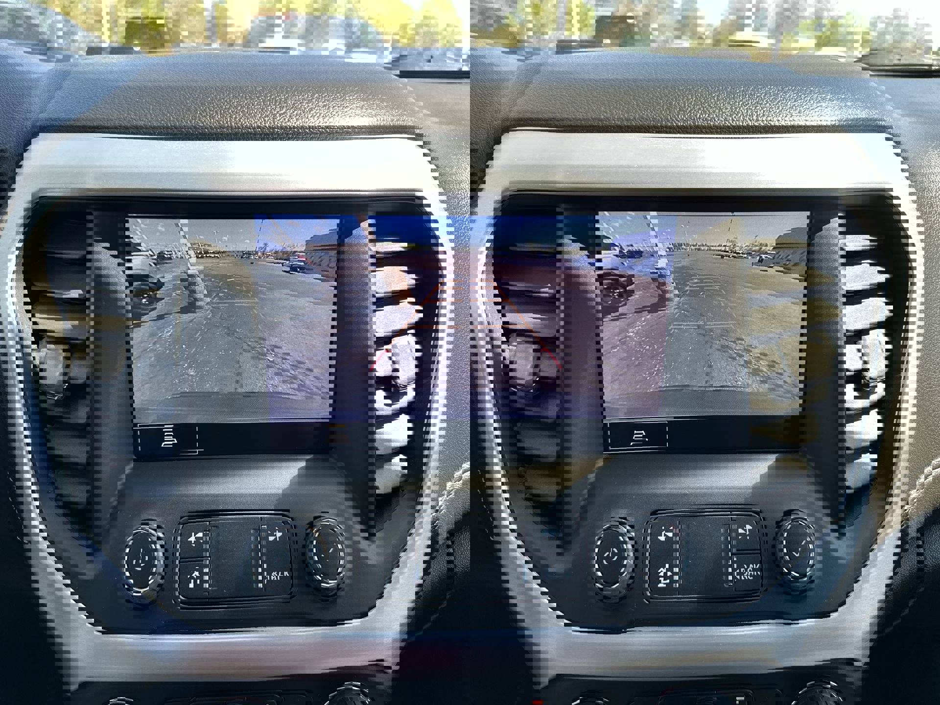 Certified 2023 GMC Acadia SLT w/ Elevation Edition AWD/4WD image 17