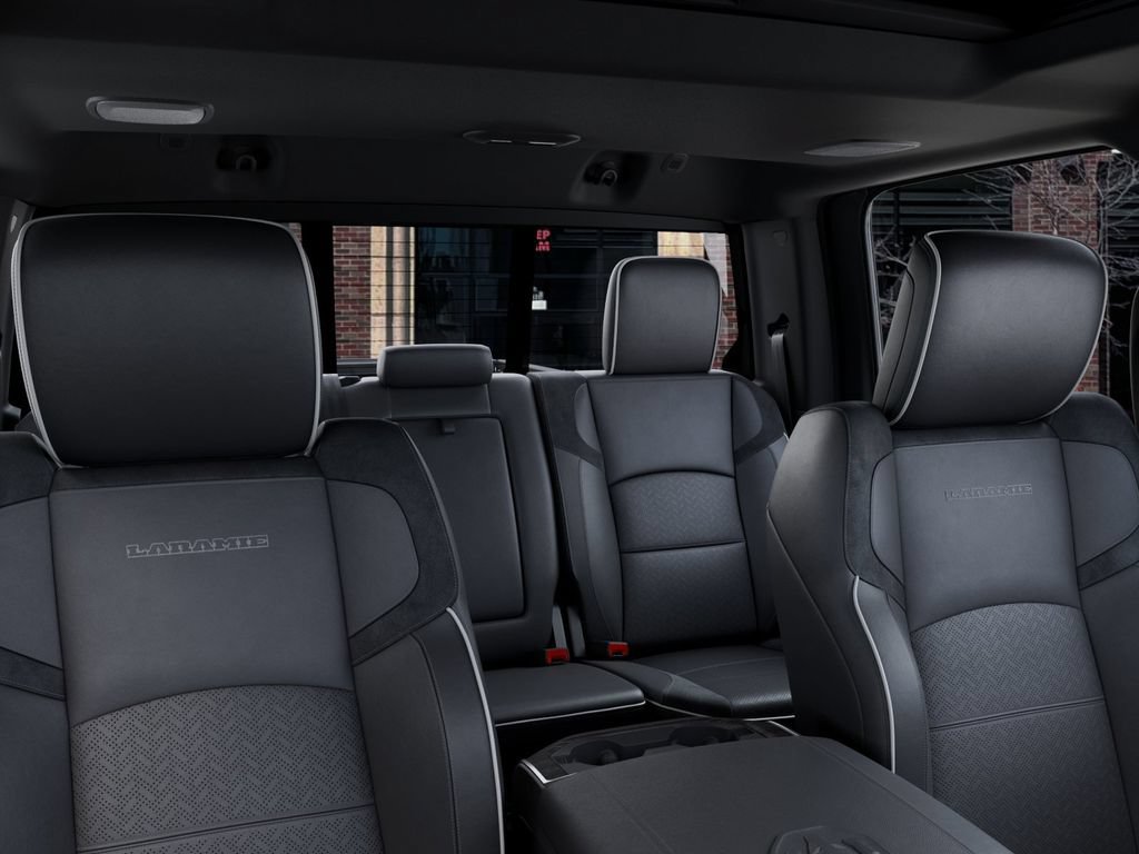 New 2026 RAM 2500 Laramie AWD/4WD image 26