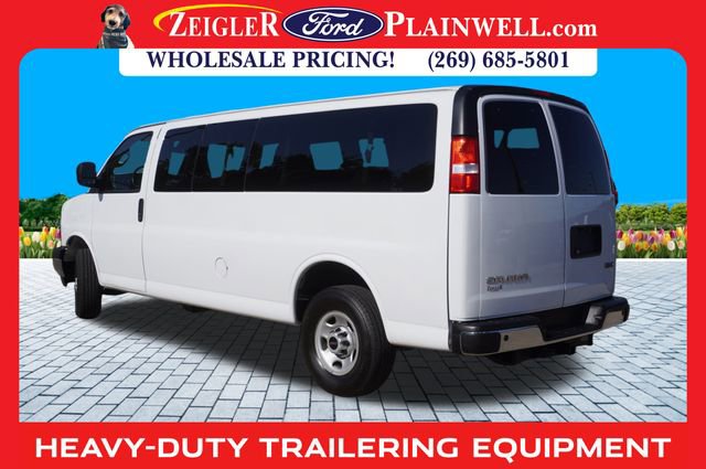 Used 2023 GMC Savana 3500 LT w/ LT Preferred Equipment Group image 3