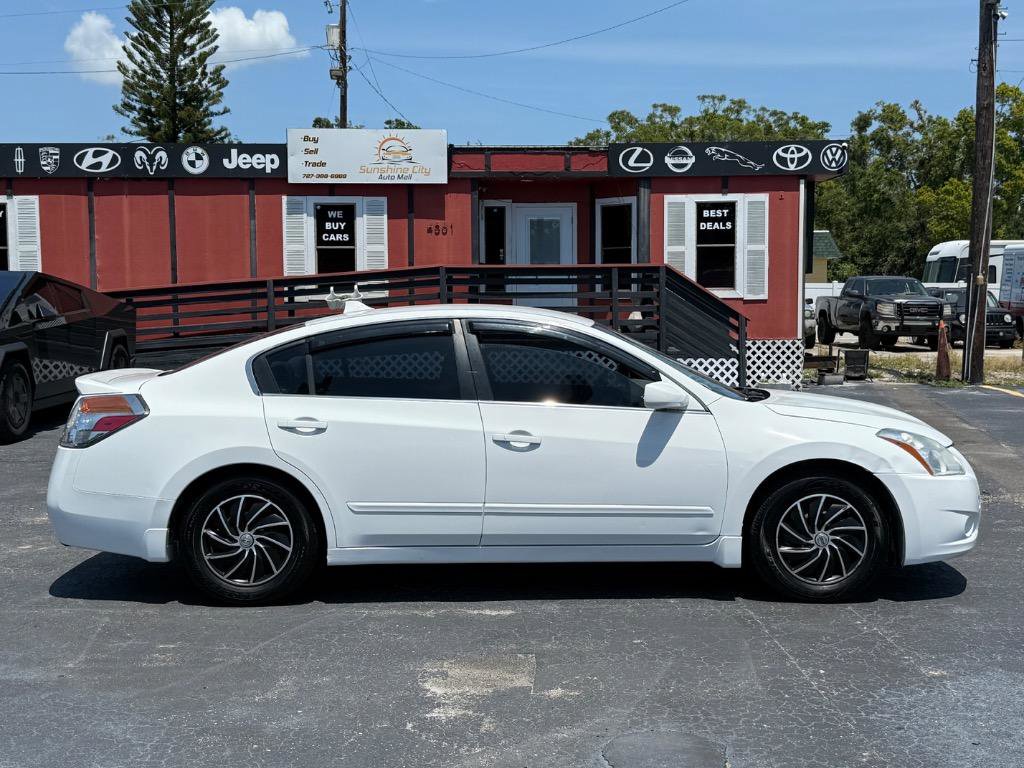 Used 2010 Nissan Altima 2.5 S image 4