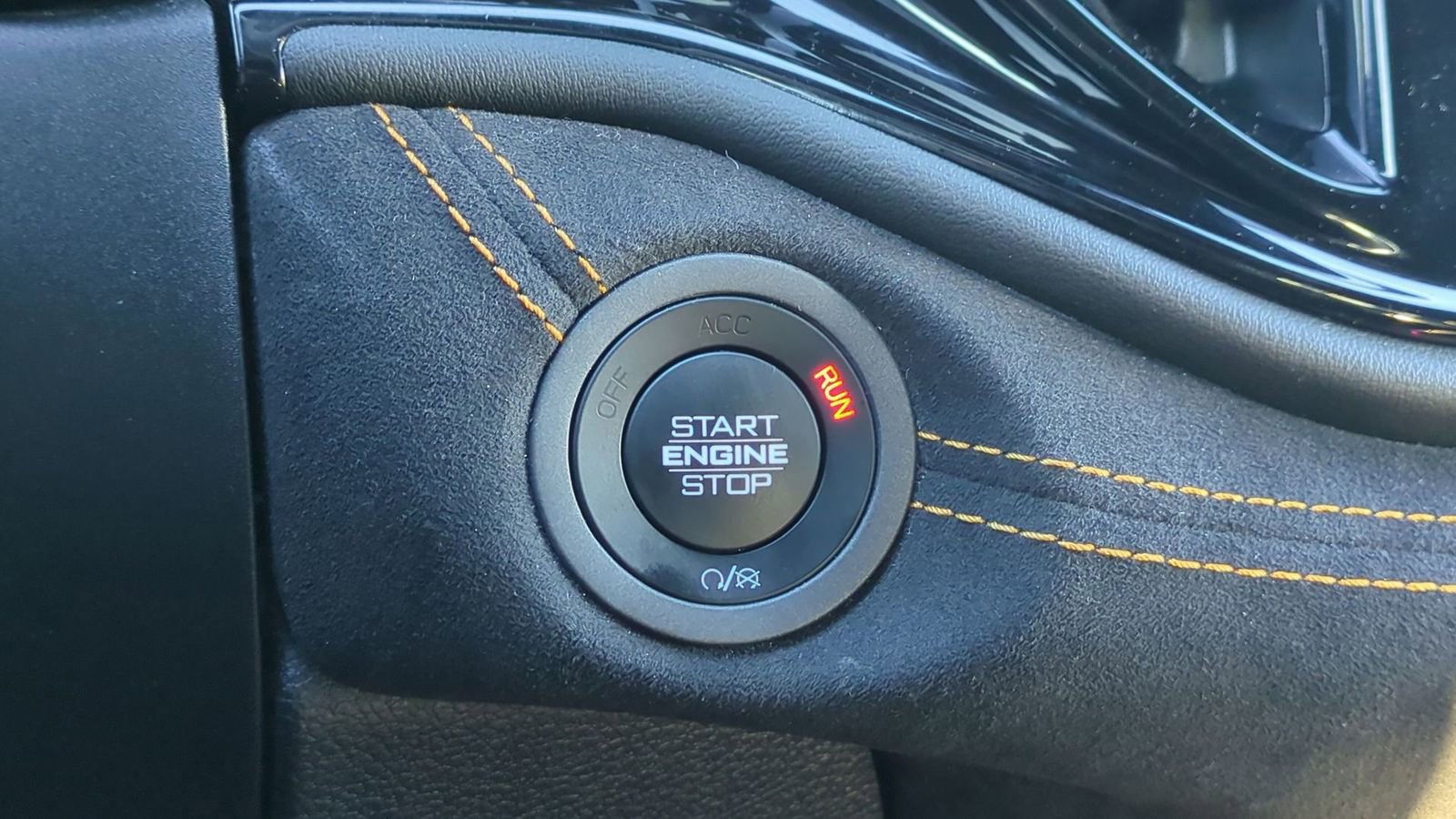 Used 2023 Dodge Durango R/T w/ Hemi Orange Plus Package image 34