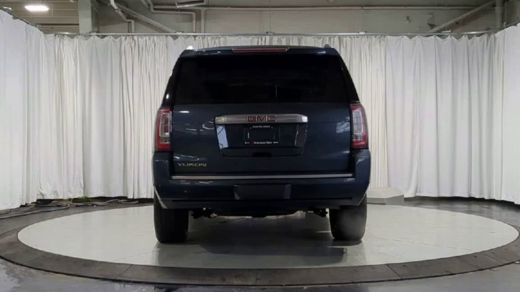 Used 2019 GMC Yukon Denali w/ Open Road Package image 9