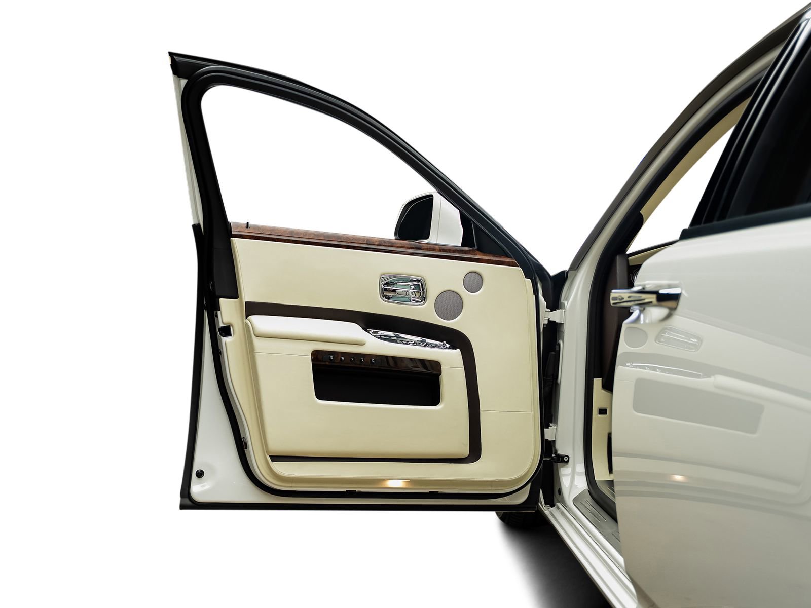 Used 2017 Rolls-Royce Ghost image 52