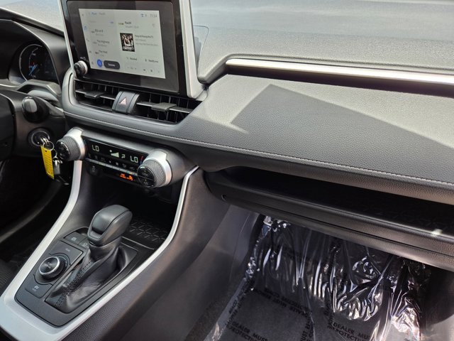 Certified 2024 Toyota RAV4 LE AWD/4WD image 20