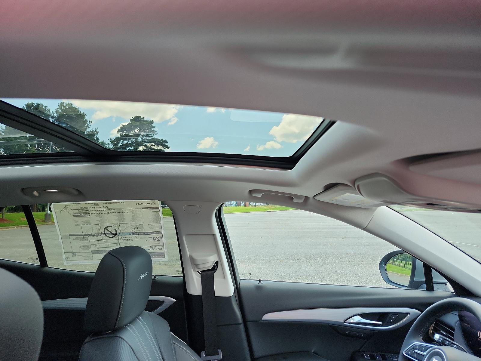 New 2025 Buick Envision Avenir image 8