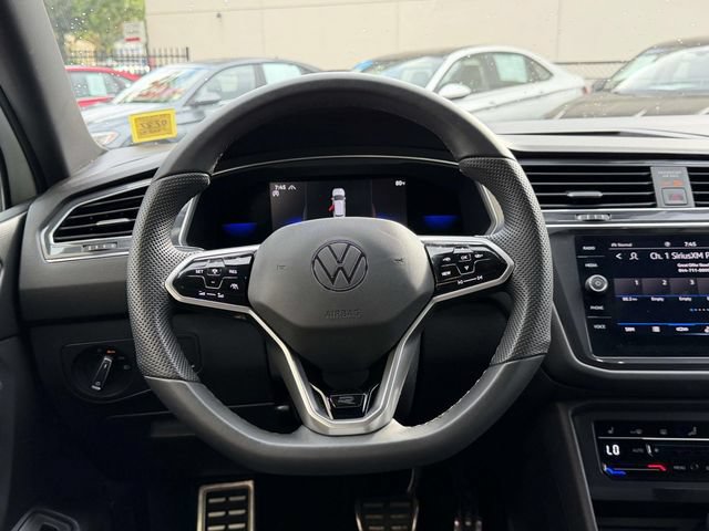 Certified 2022 Volkswagen Tiguan SE R-Line AWD/4WD image 15