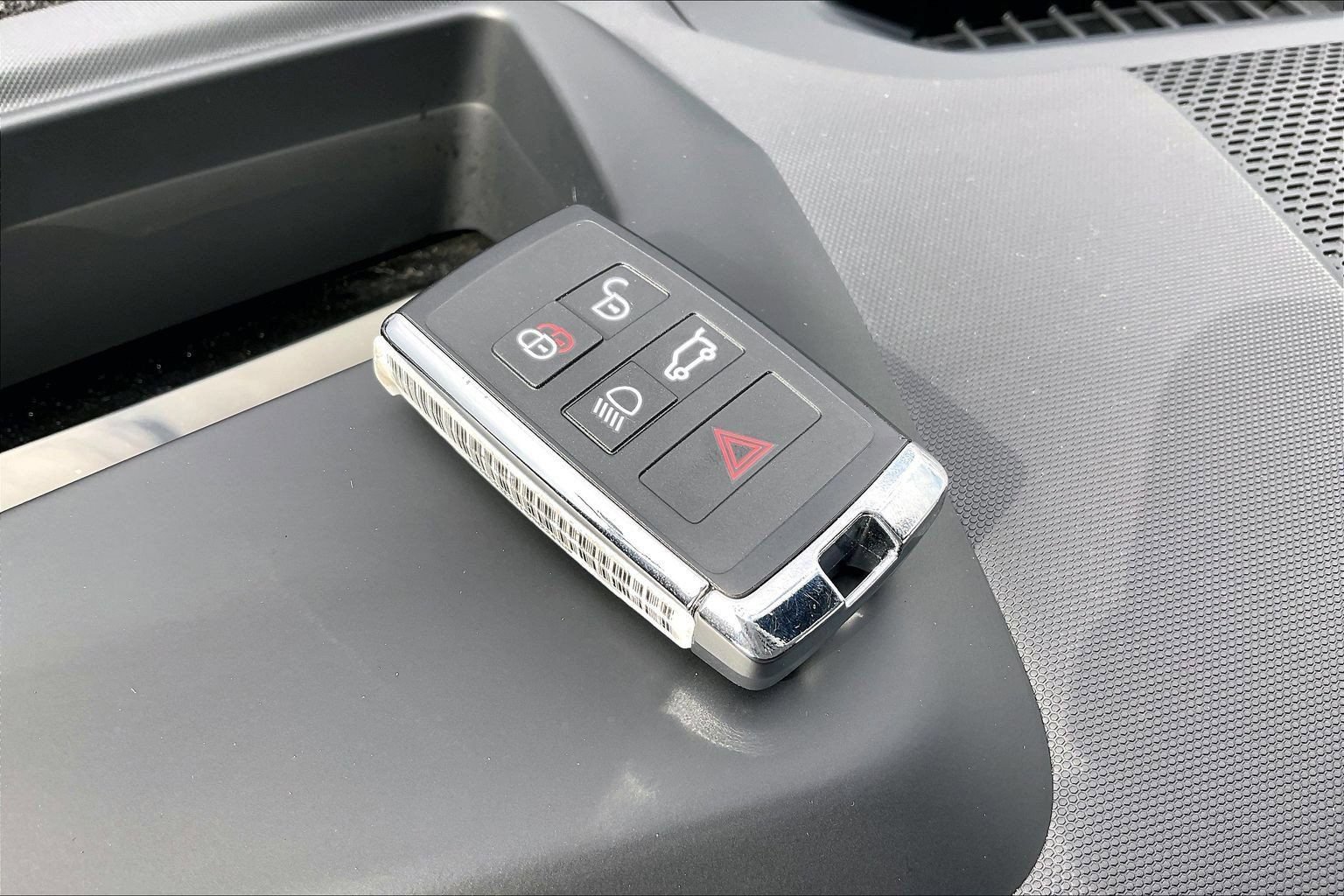 Used 2023 Land Rover Defender 130 X AWD/4WD image 14