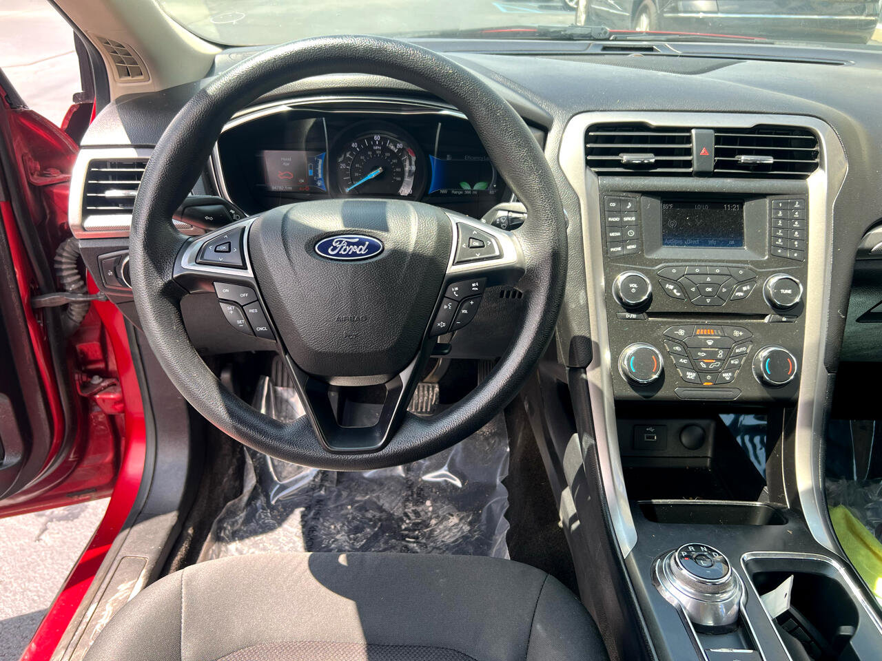 Used 2018 Ford Fusion SE image 14