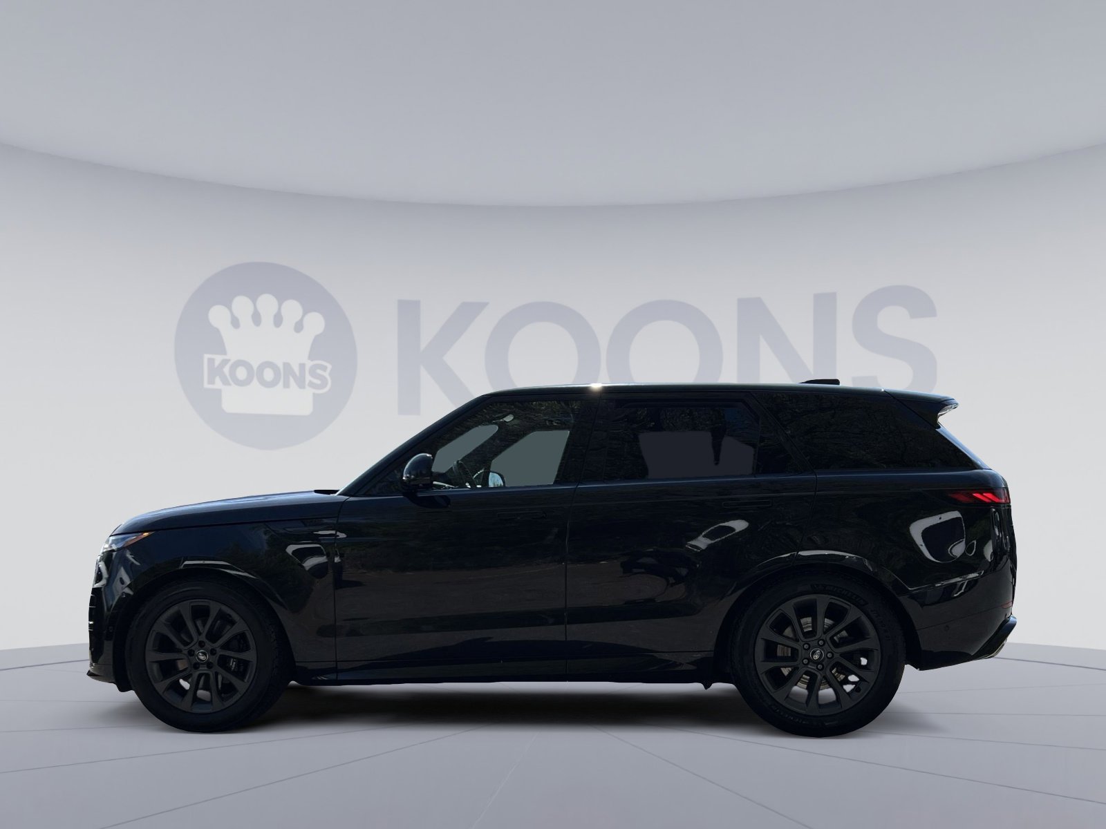 Used 2024 Land Rover Range Rover Sport Dynamic SE AWD/4WD image 2