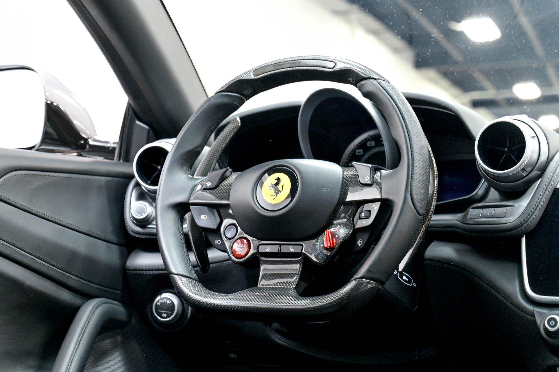 Used 2017 Ferrari GTC4Lusso AWD/4WD image 47