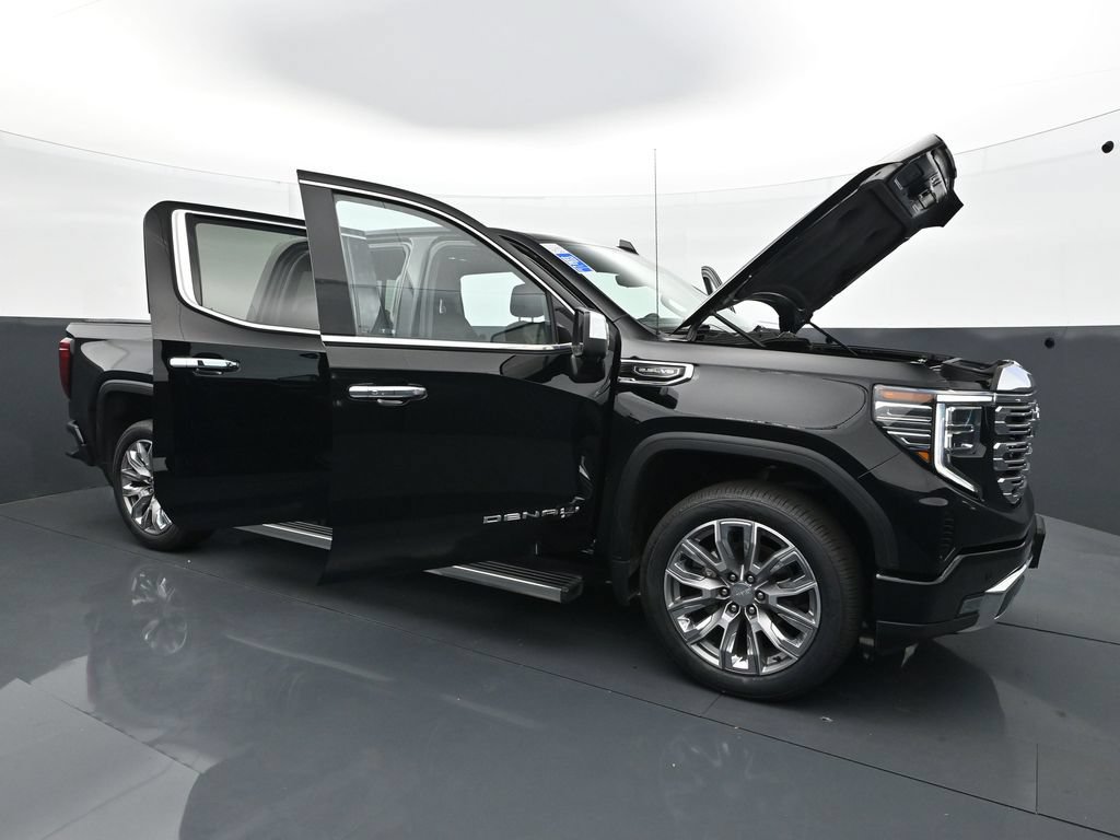 Used 2024 GMC Sierra 1500 Denali w/ Denali Reserve Package AWD/4WD image 34