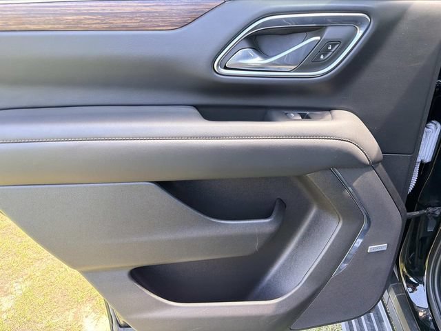 Used 2023 Chevrolet Tahoe High Country w/ Premium Package 2 AWD/4WD image 22