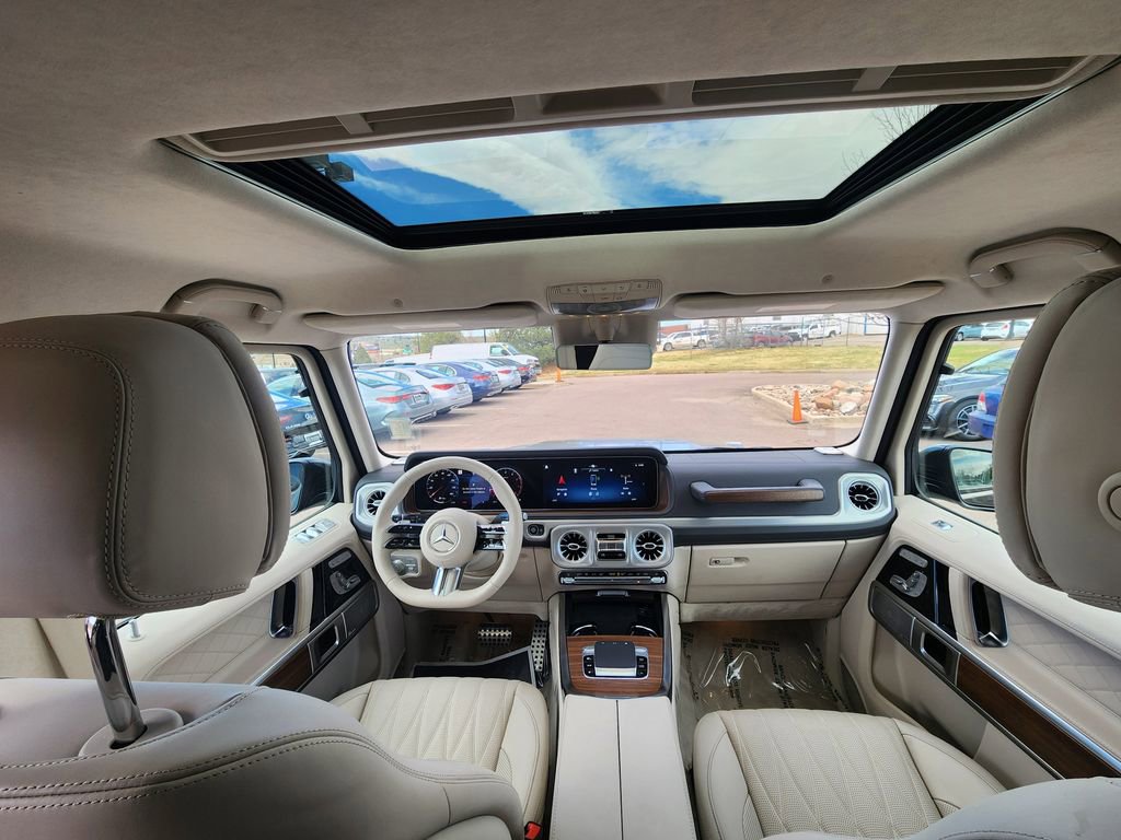 Used 2025 Mercedes-Benz G 550 image 18