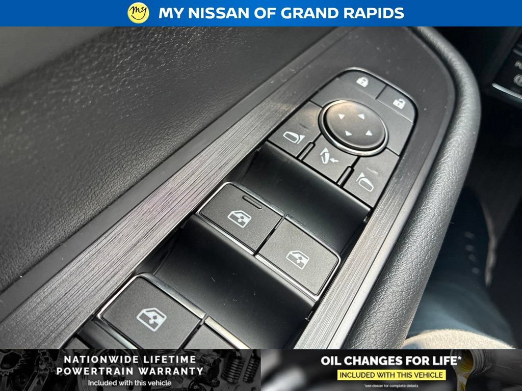 New 2026 Nissan Armada SL w/ Captain's Chari Seat Package AWD/4WD image 24