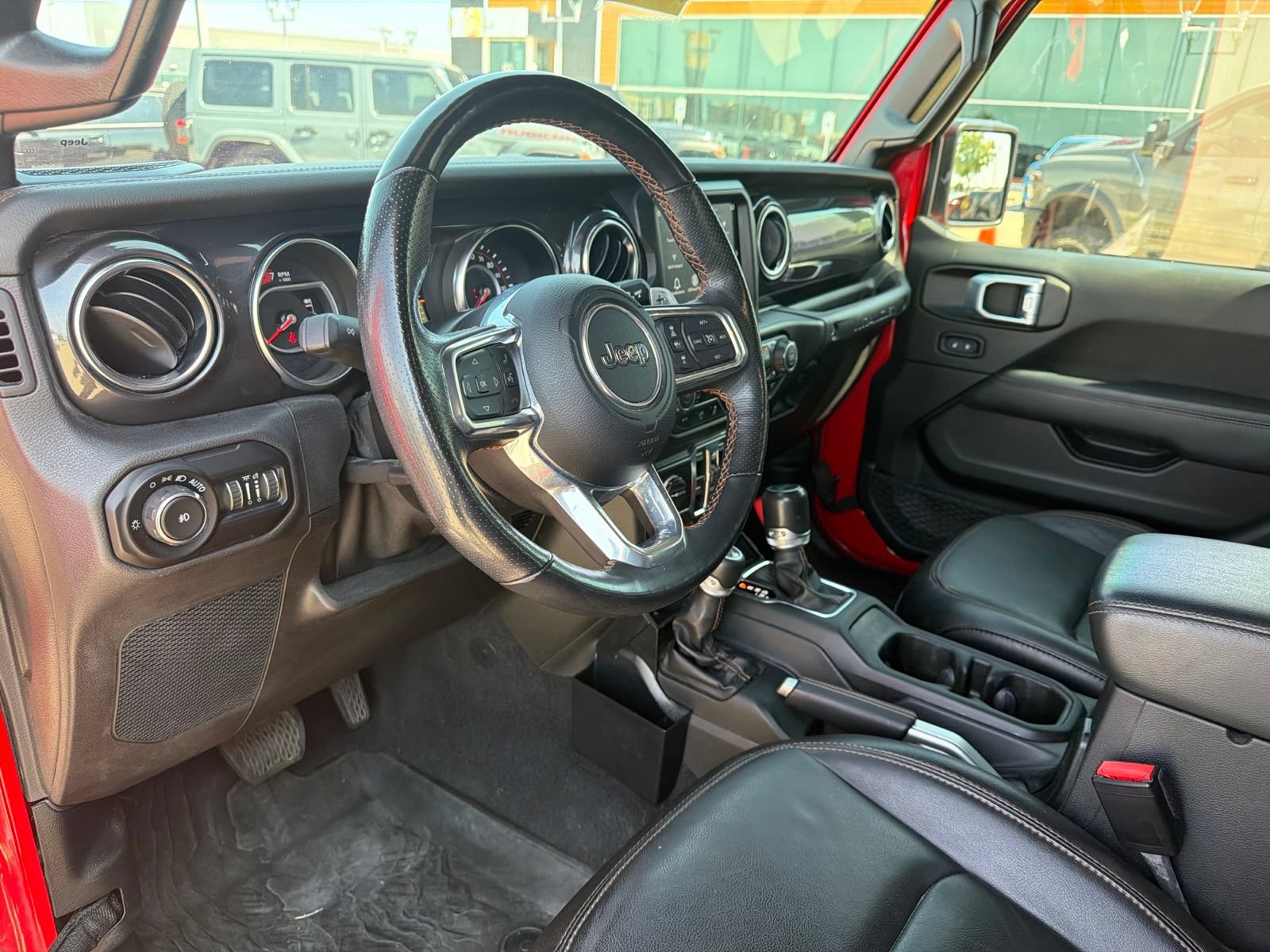 Used 2021 Jeep Wrangler Unlimited Rubicon w/ Trailer Tow Package AWD/4WD image 11