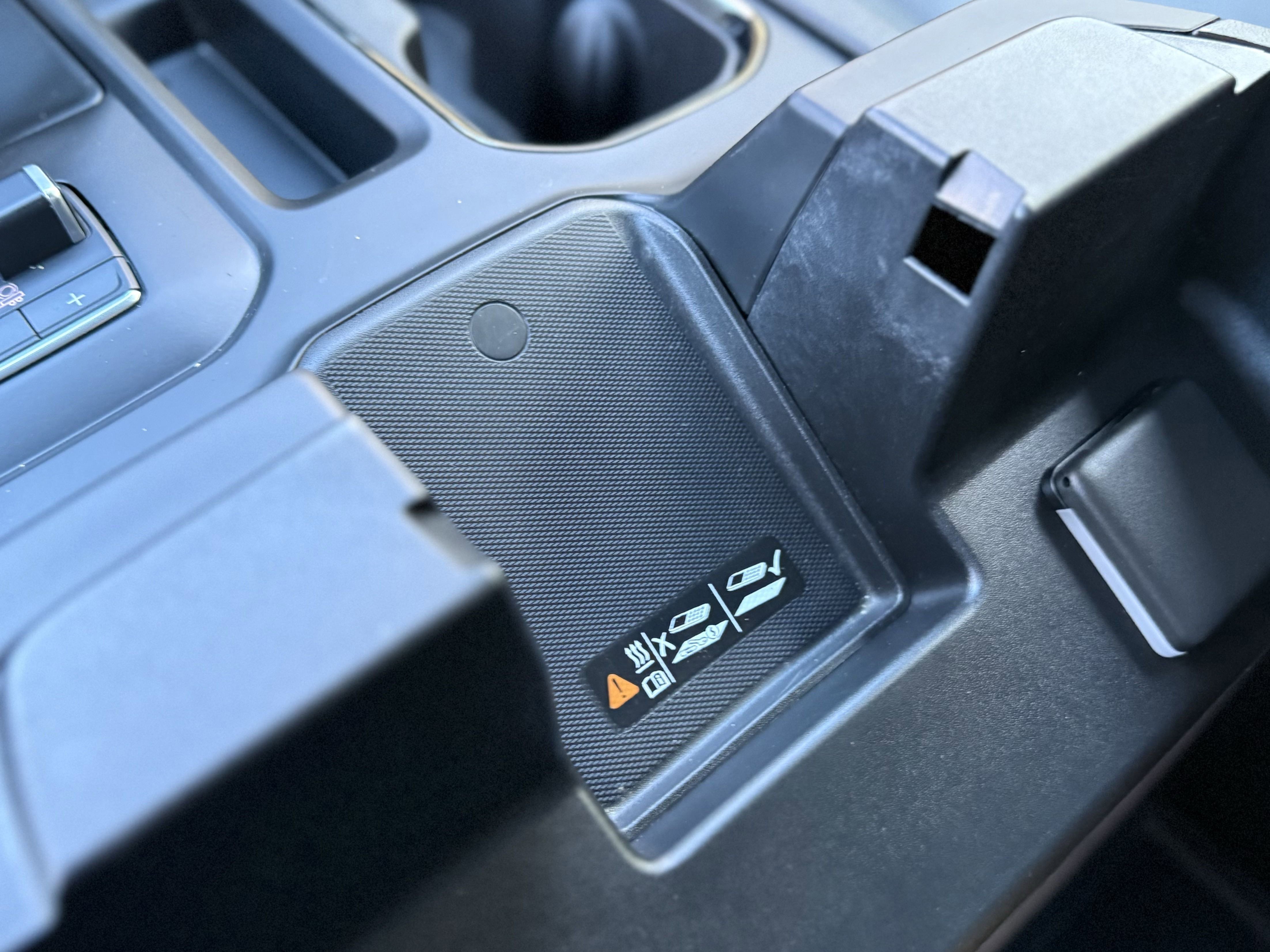 Used 2024 GMC Sierra 1500 AT4 w/ AT4 Premium Package image 23