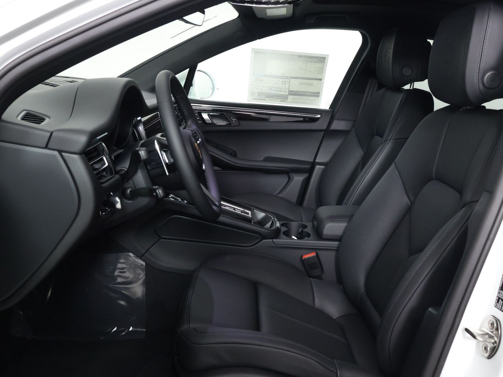 New 2026 Porsche Macan AWD/4WD image 25
