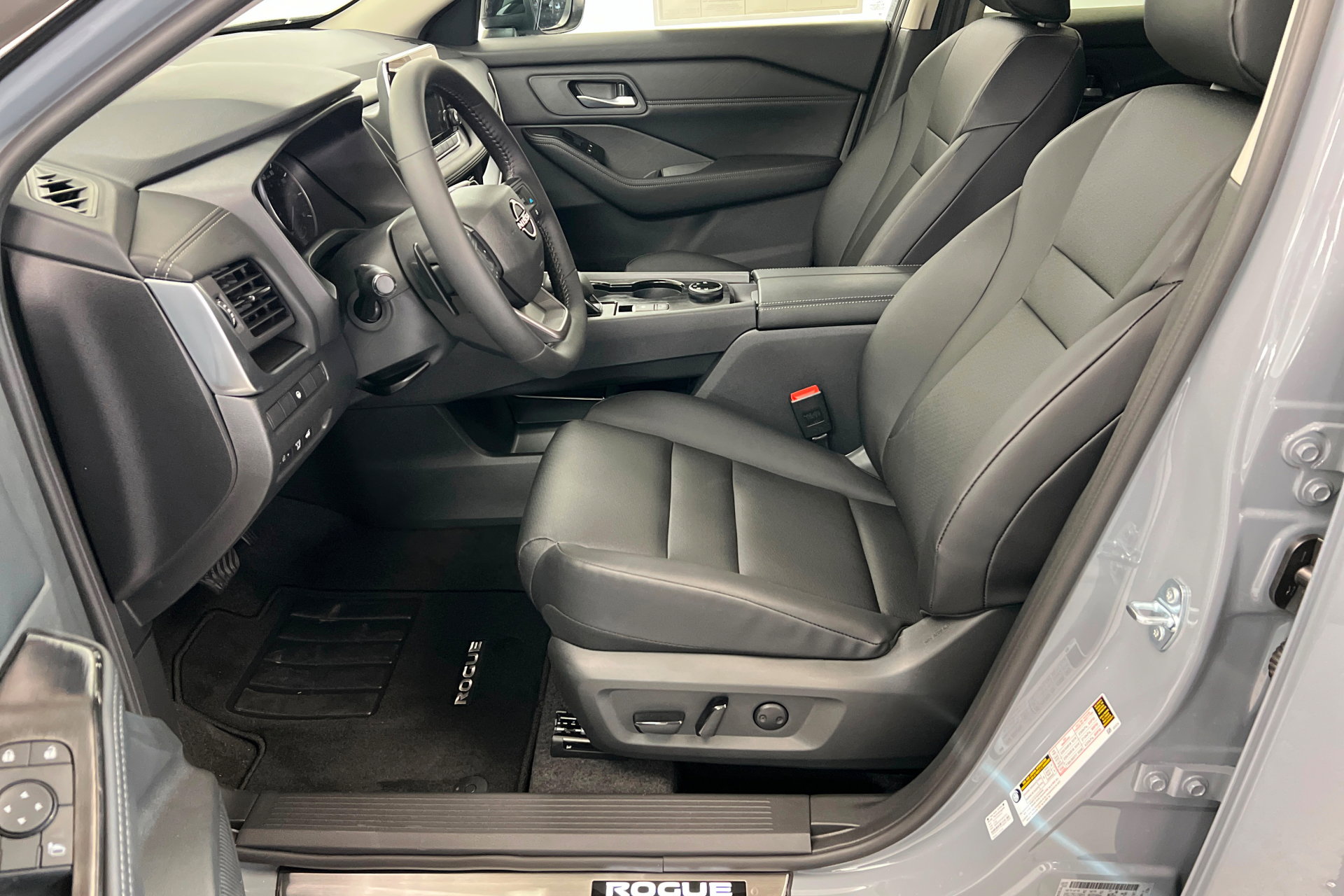 New 2026 Nissan Rogue SV image 17