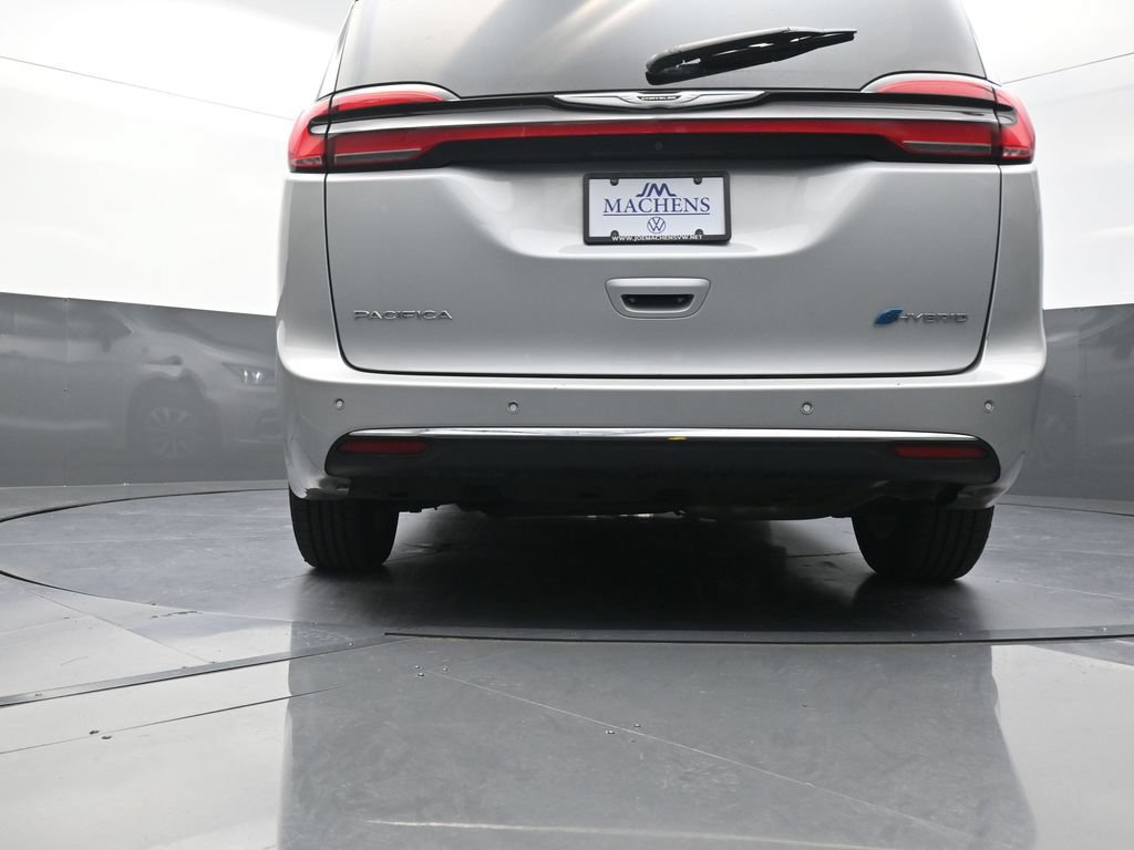 Used 2024 Chrysler Pacifica Limited FWD image 26