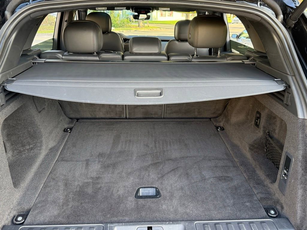 Used 2025 Land Rover Range Rover Sport SE image 45