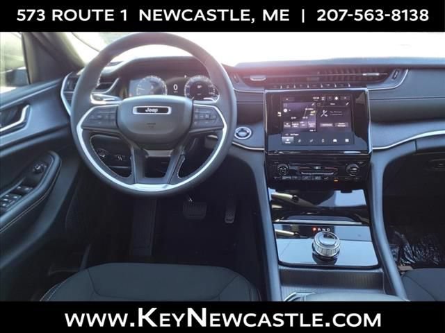 New 2024 Jeep Grand Cherokee L Laredo w/ Trailer Tow Package AWD/4WD image 14
