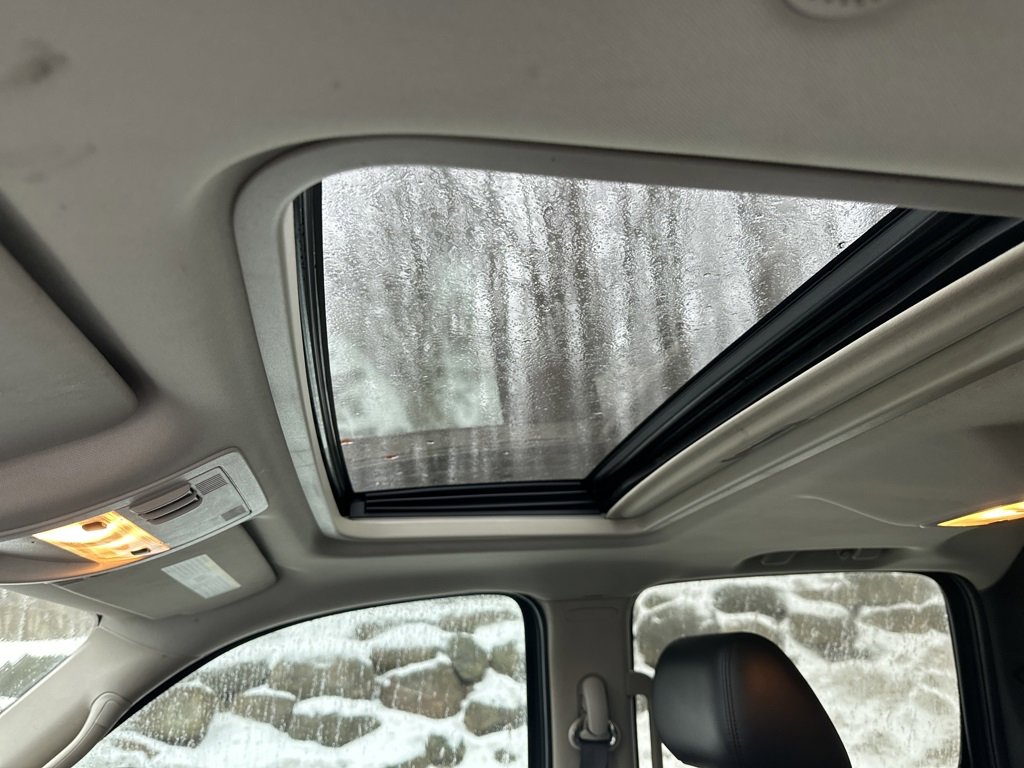 Used 2011 Chevrolet Avalanche LT w/ Luxury Package image 29