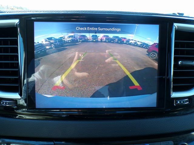 Used 2024 Chrysler Pacifica Touring-L image 26