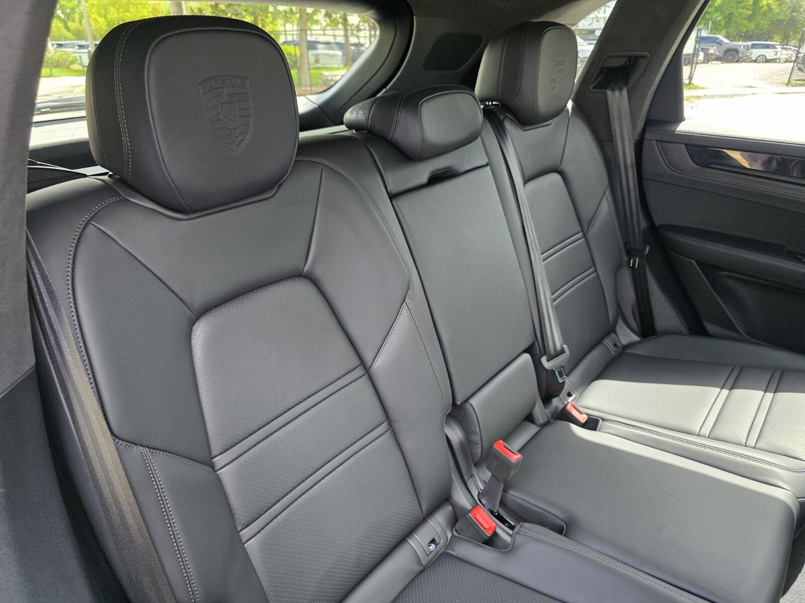 Used 2025 Porsche Cayenne GTS AWD/4WD image 27