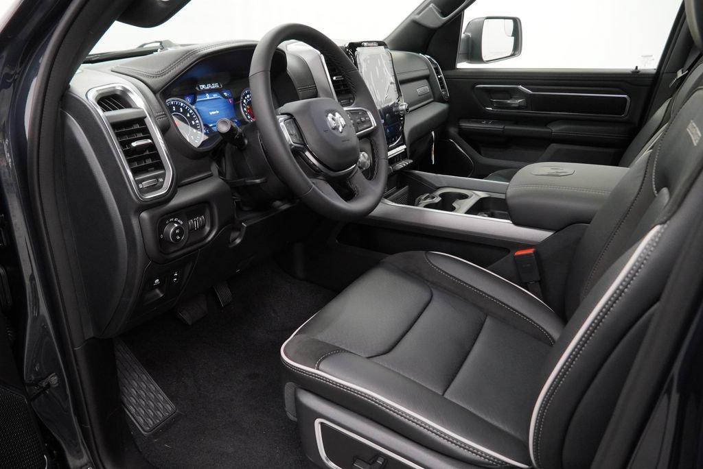 New 2027 RAM 1500 Laramie w/ Laramie Preferred Package AWD/4WD image 16