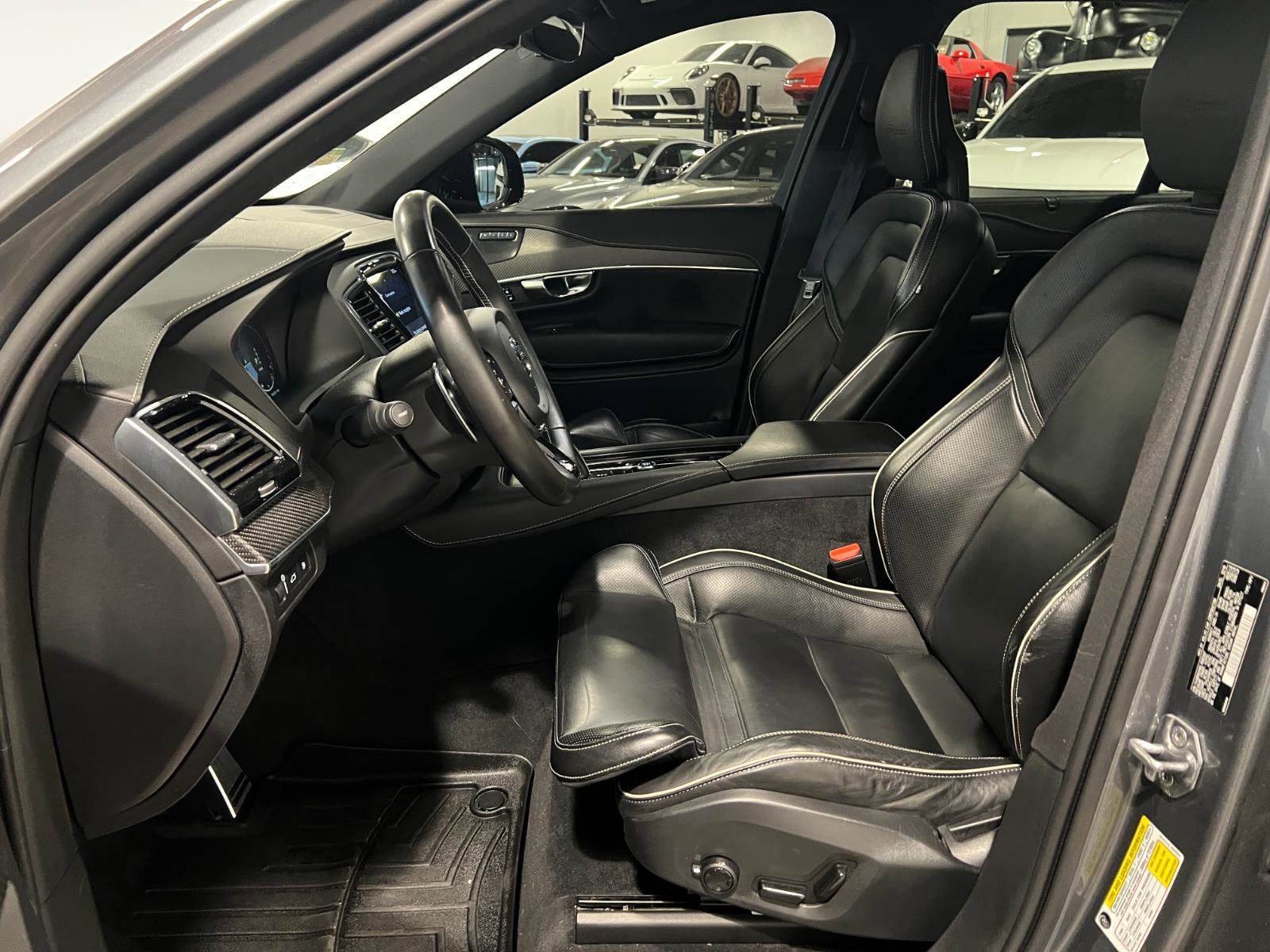 Used 2020 Volvo XC90 T8 R-Design w/ Protection Package Premier image 9