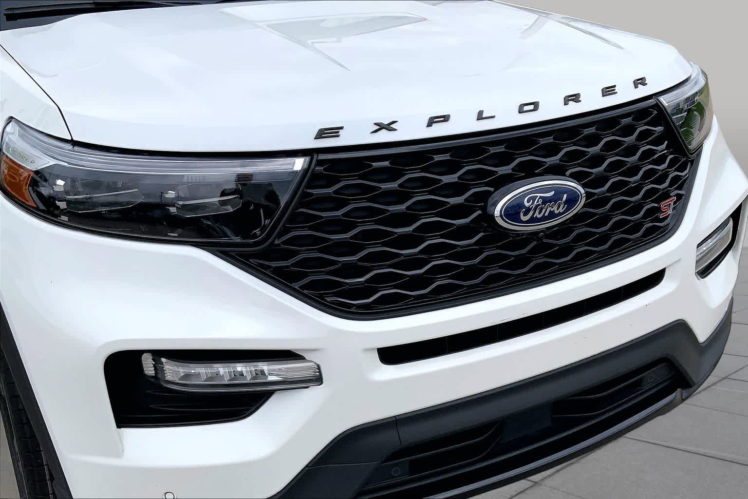 Used 2024 Ford Explorer ST w/ Equipment Group 401A AWD/4WD image 28