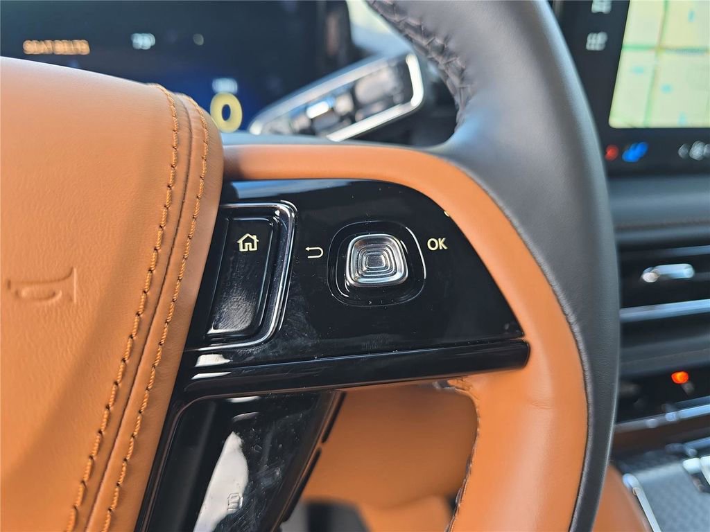 New 2025 Lincoln Aviator Black Label w/ Jet Appearance Package image 27