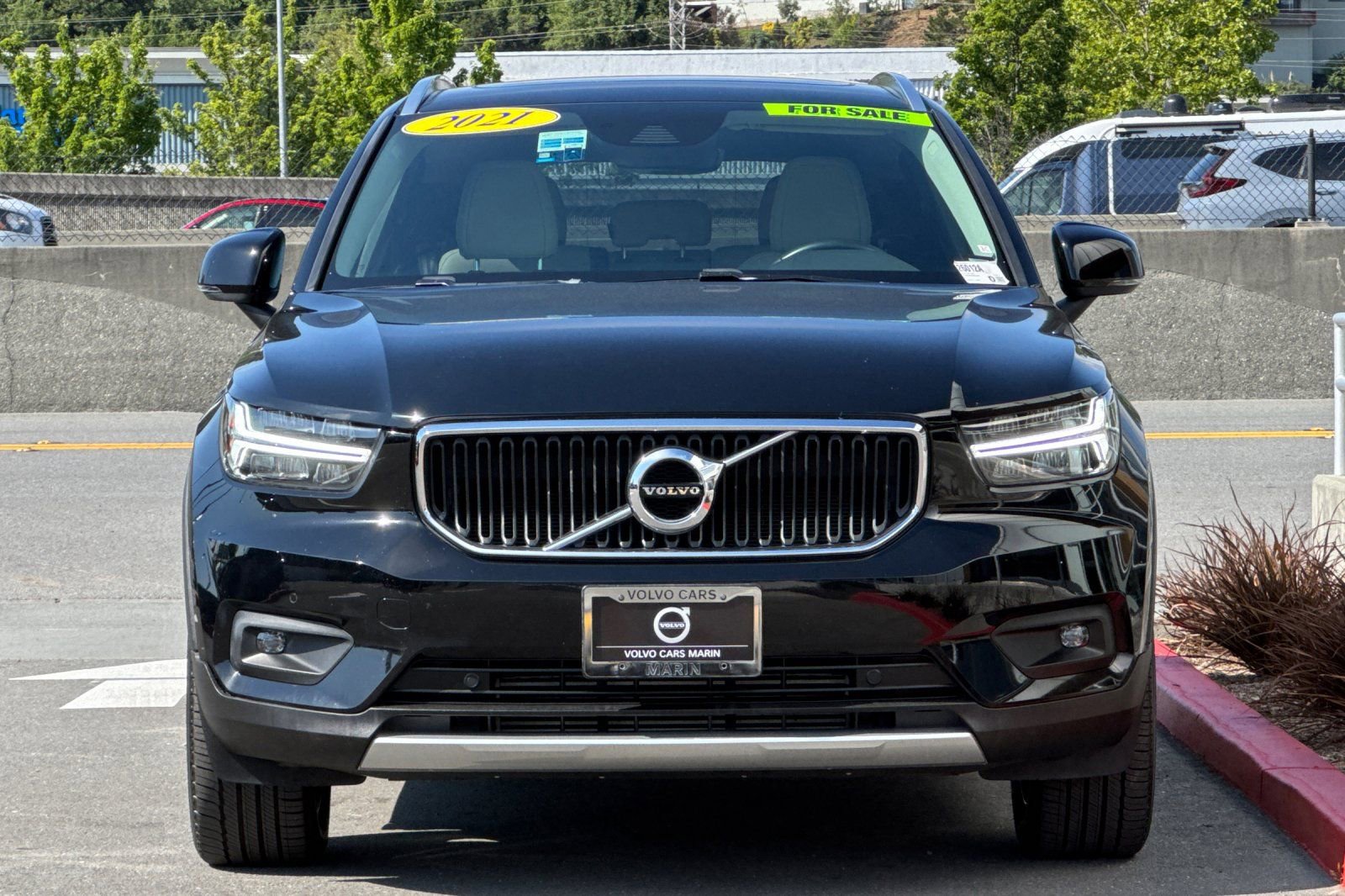 Used 2021 Volvo XC40 T5 Momentum w/ Premium Package AWD/4WD image 10
