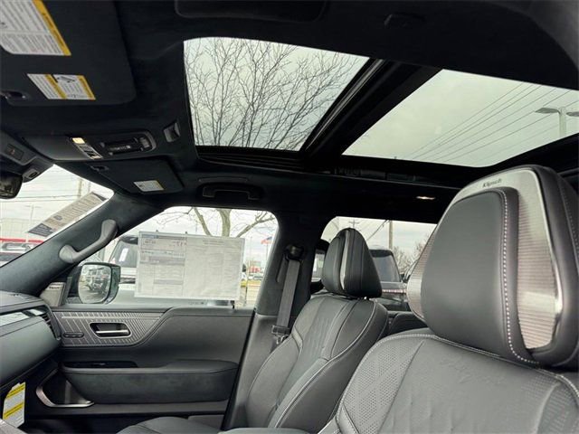 New 2026 INFINITI QX80 Autograph w/ Premium Cargo Package image 14