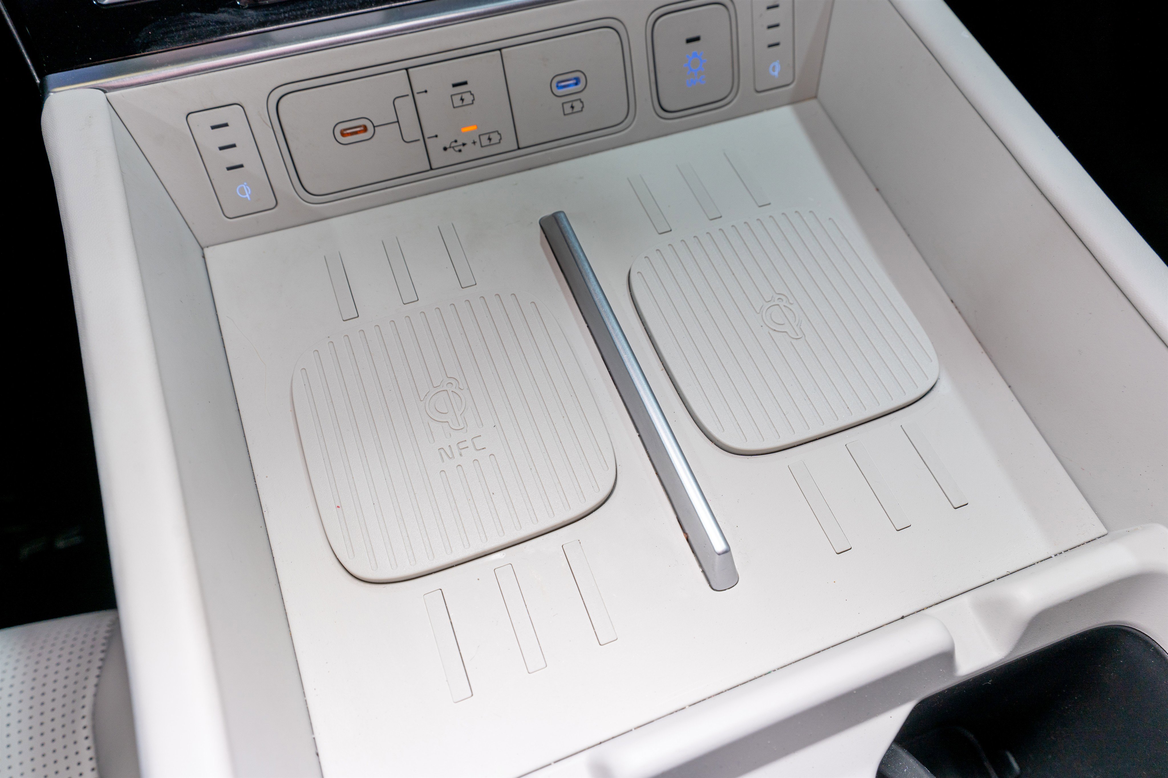 Used 2025 Hyundai Santa Fe Calligraphy image 27