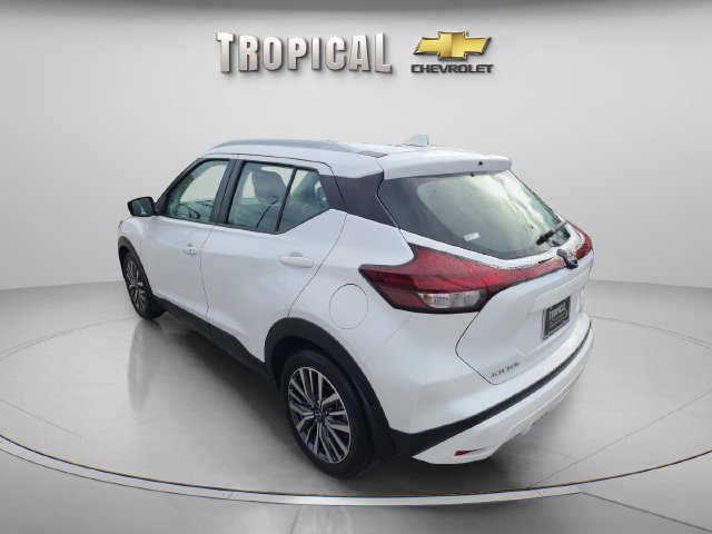 Used 2024 Nissan Kicks SV FWD image 3