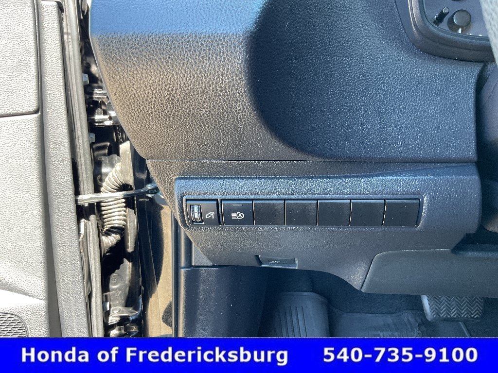 Used 2024 Toyota Corolla LE FWD image 39