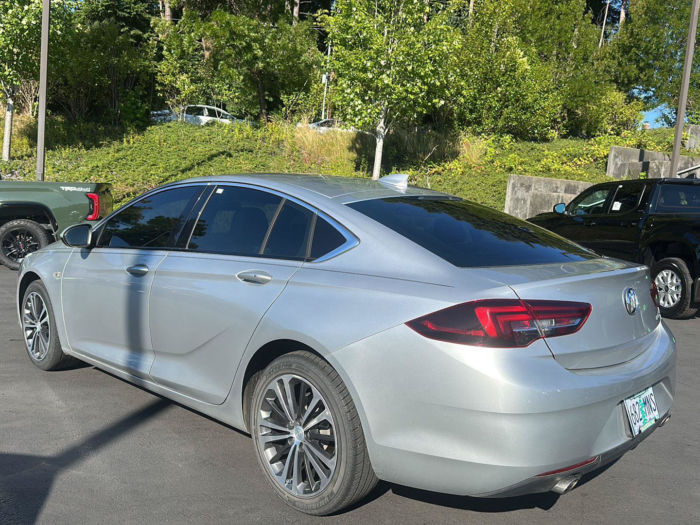 Used 2019 Buick Regal Preferred FWD image 2