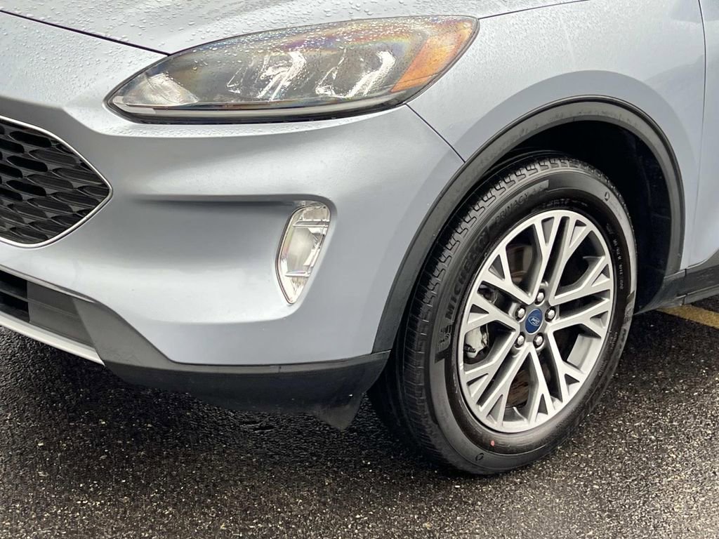 Used 2022 Ford Escape SEL w/ Class II Trailer Tow Package image 8