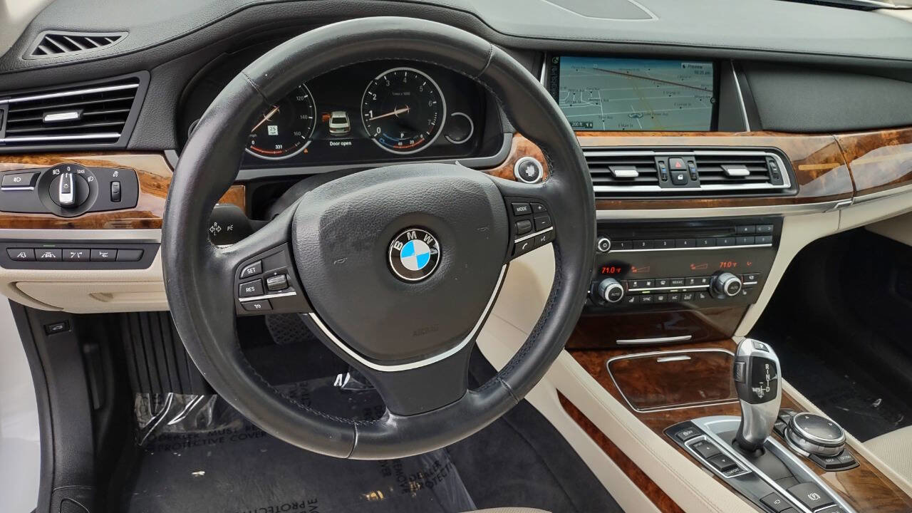 Used 2014 BMW 740Li image 17