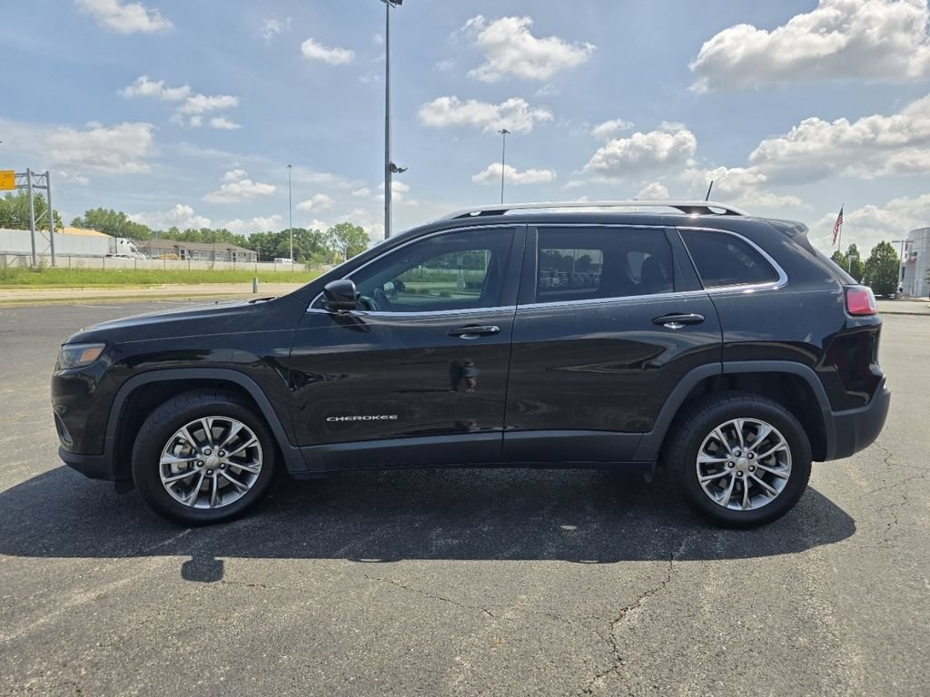 Used 2019 Jeep Cherokee Latitude Plus w/ Comfort/Convenience Group FWD image 10