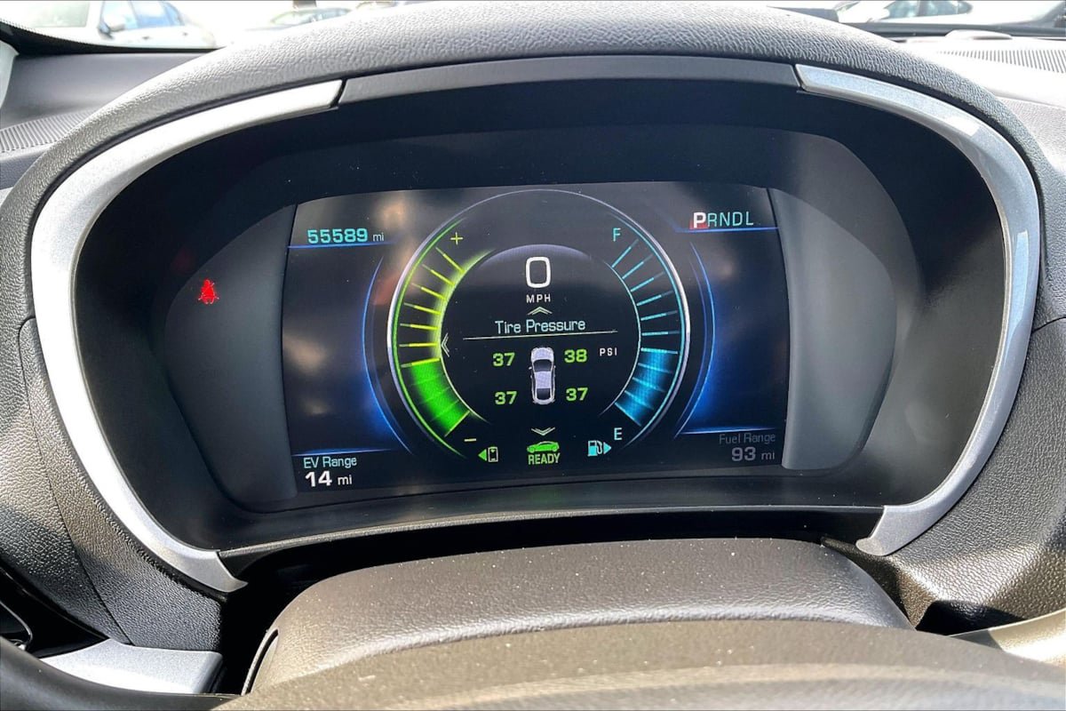 Used 2018 Chevrolet Volt LT FWD image 18