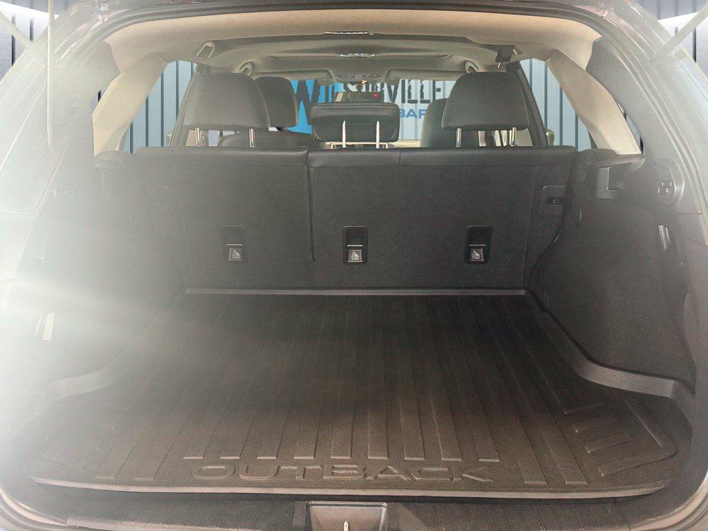 Used 2018 Subaru Outback 2.5i Limited AWD/4WD image 9
