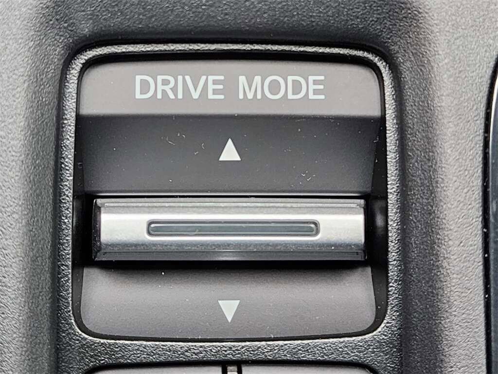 Used 2024 Honda CR-V LX image 29