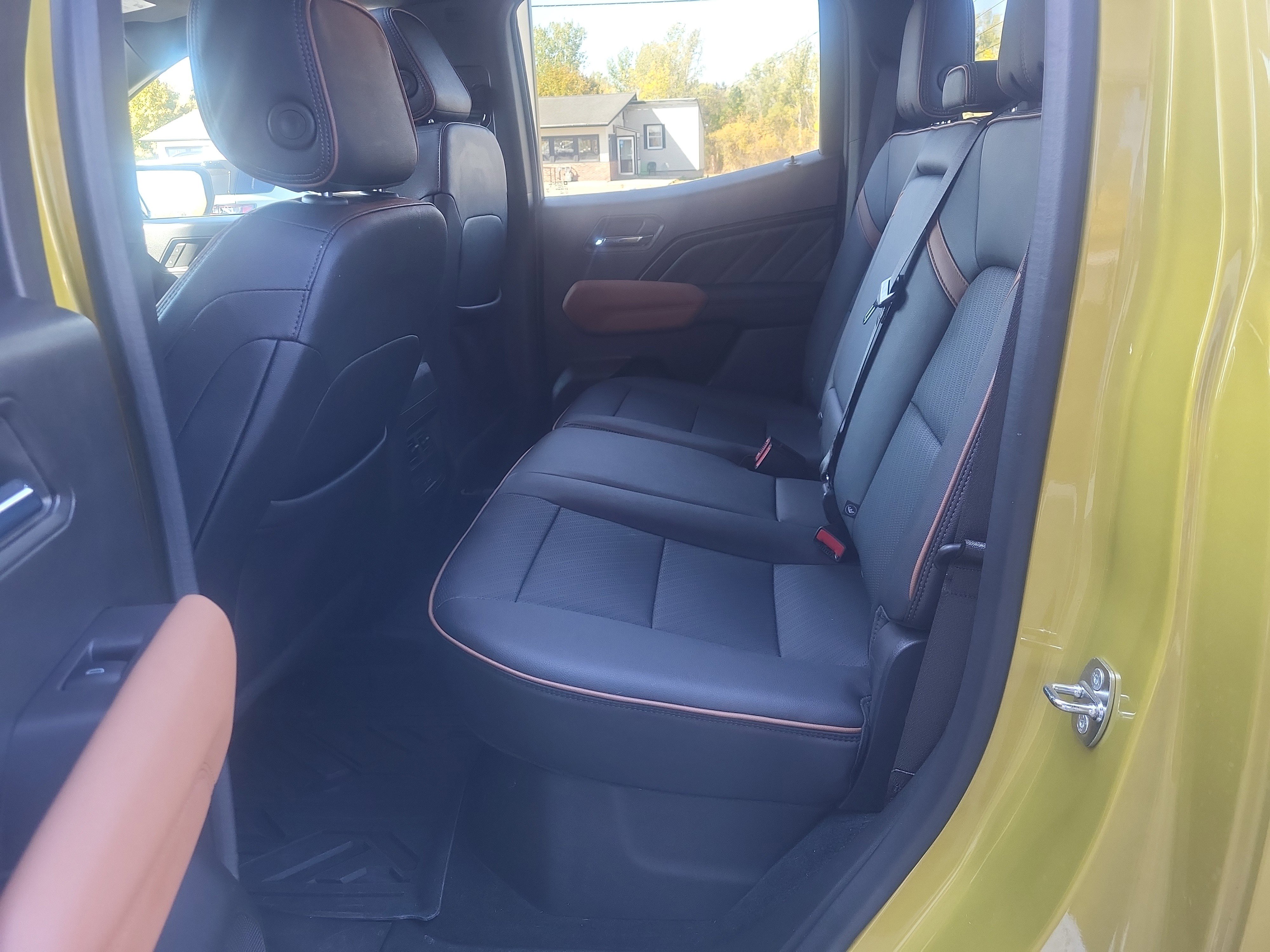 Certified 2023 GMC Canyon AT4 w/ AT4 Premium Package image 11