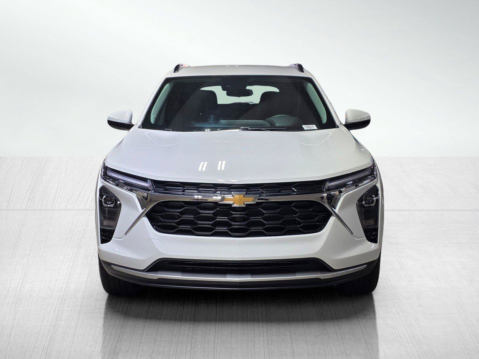 New 2026 Chevrolet Trax LT FWD image 2